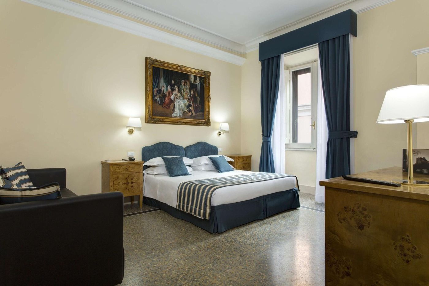 Golden-Tulip-Rome-Piram-Room-30