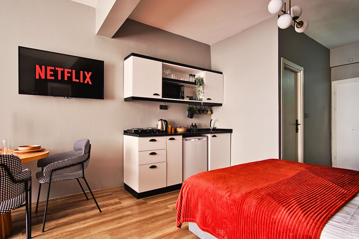 TAKS-INN-Suites-Room-1