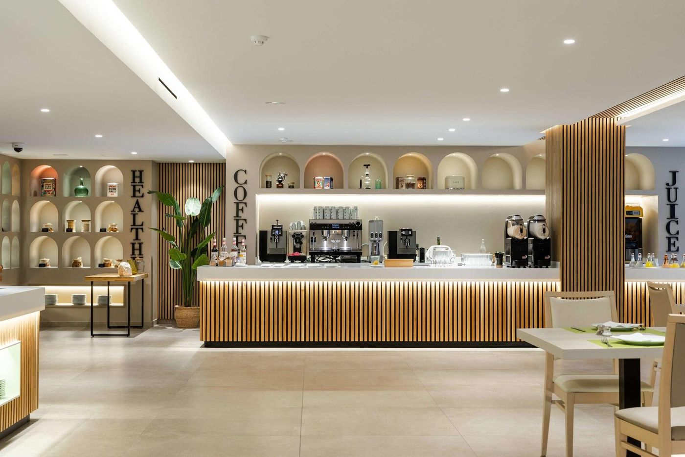 THB-Los-Molinos-Class-Restaurant-45