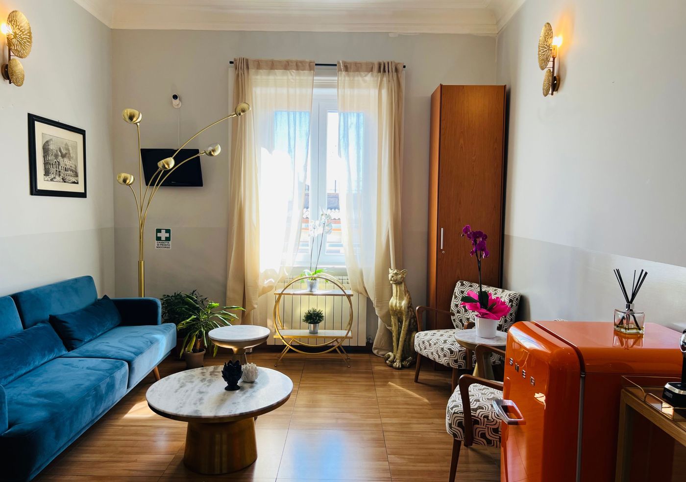 Bon-Ton-Suites-Lobby-17