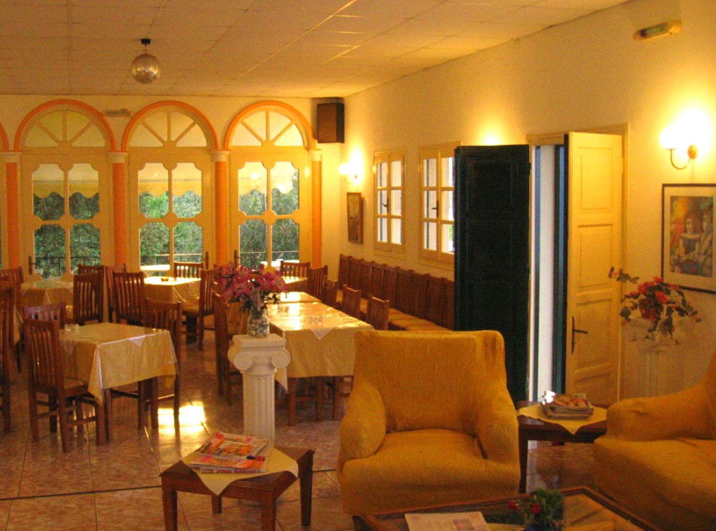 Apraos-Bay-Hotel-Lobby-26