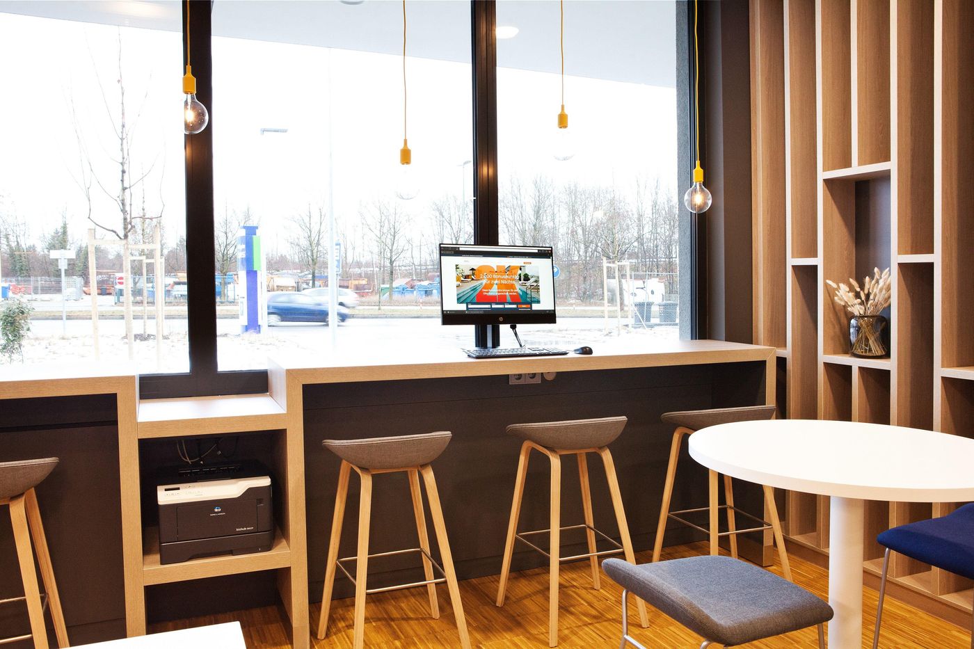 Holiday-Inn-Express-Munich---Olympiapark-Lobby-25