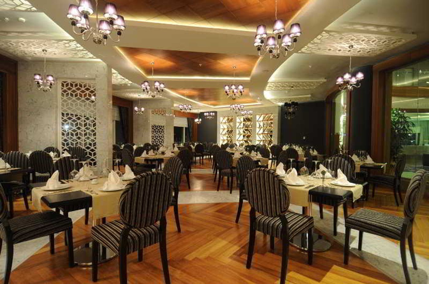 Gold-Island-Hotel-Restaurant-39