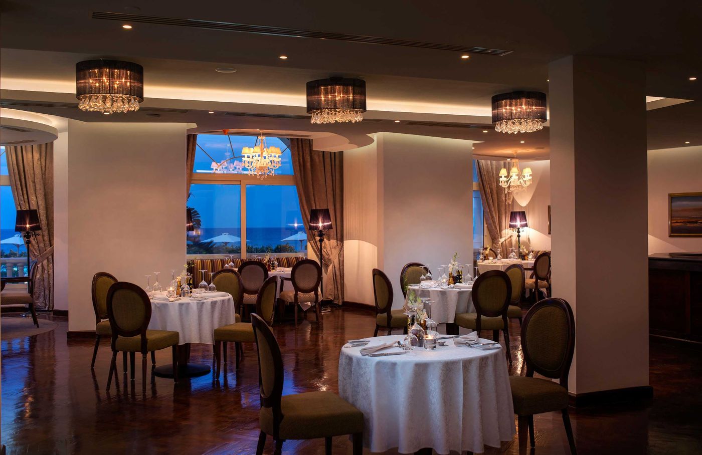 Baron-Palace-Restaurant-32