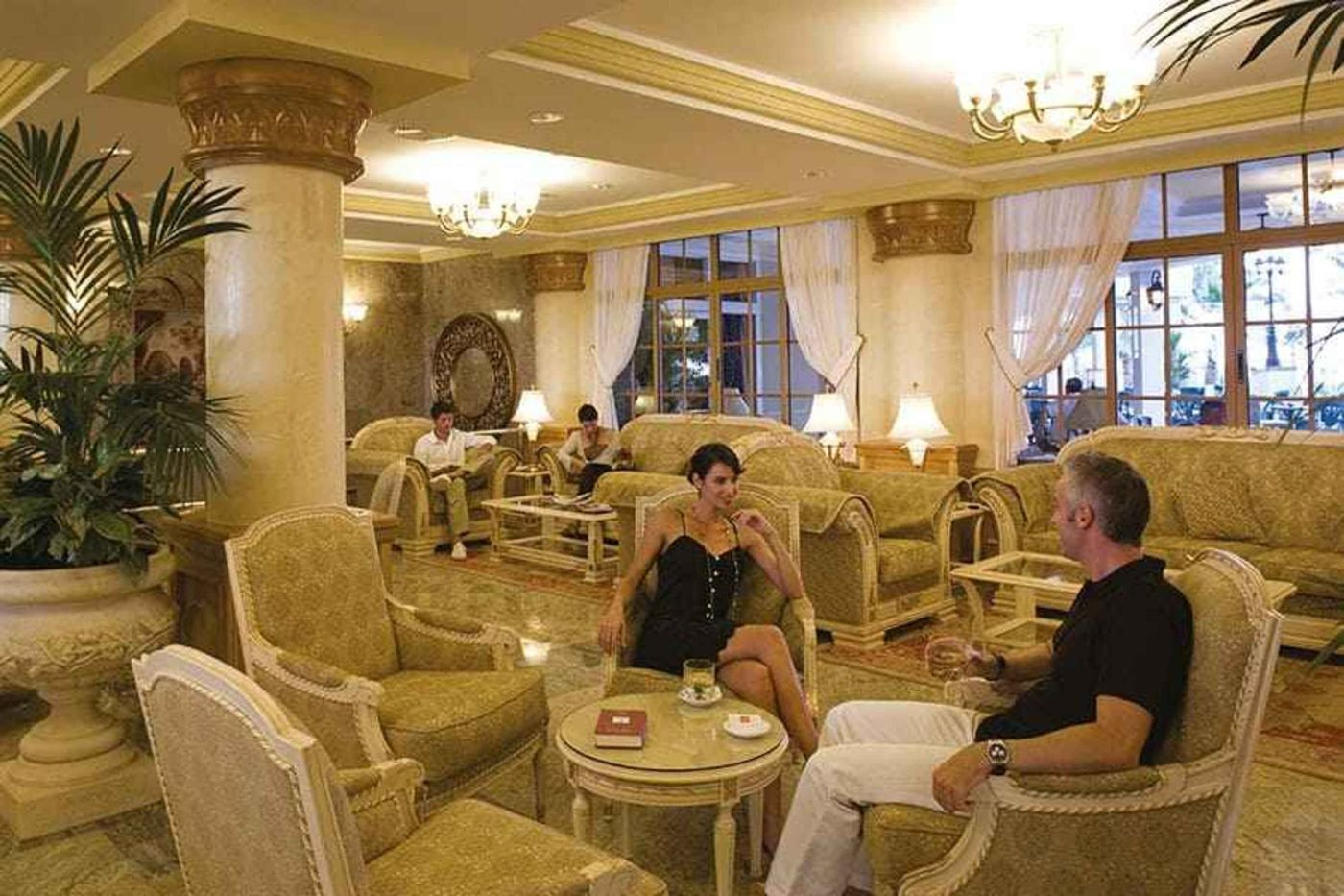 Riu-Palace-Tres-Islas-Lobby-19