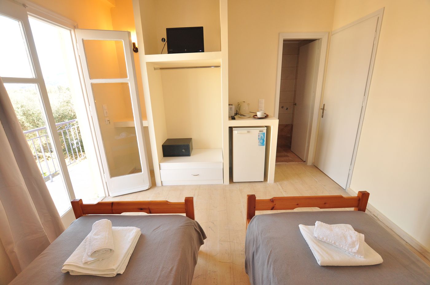 Barbayiannis-Studios-Room-21