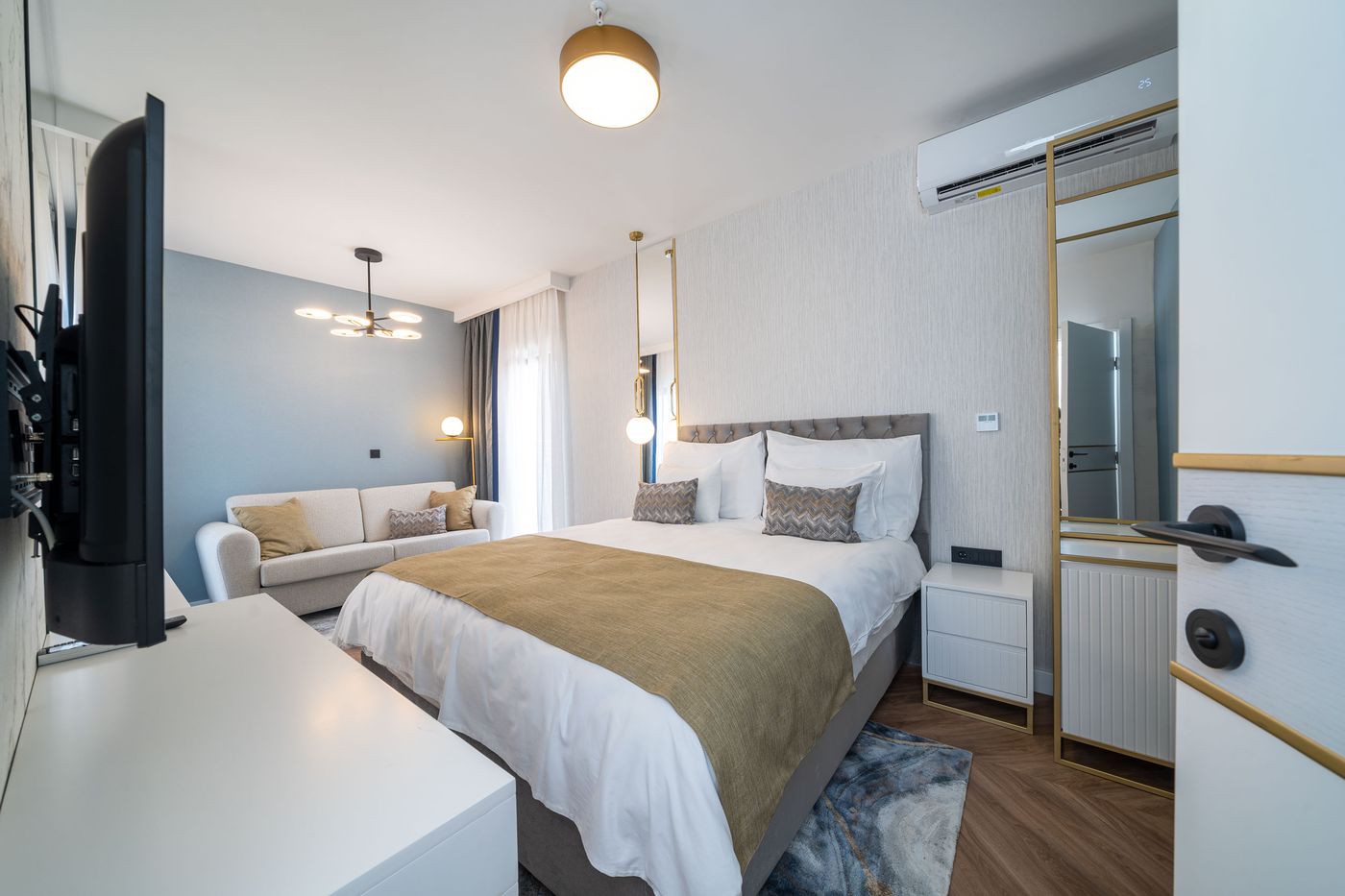 Hotel-Millennium-Room-7