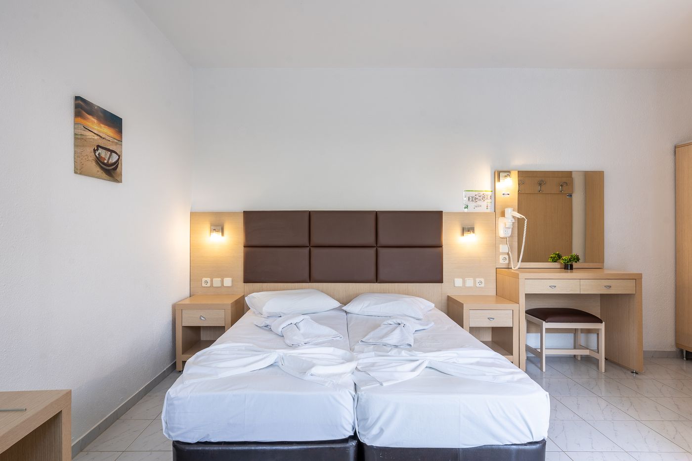 Sunlight-Studios-Room-18