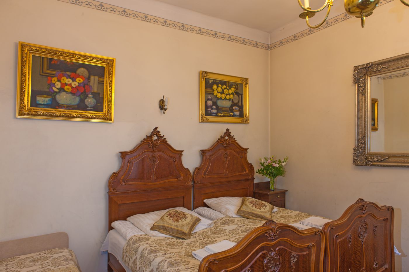 Metropolitan-Apartments-Room-27