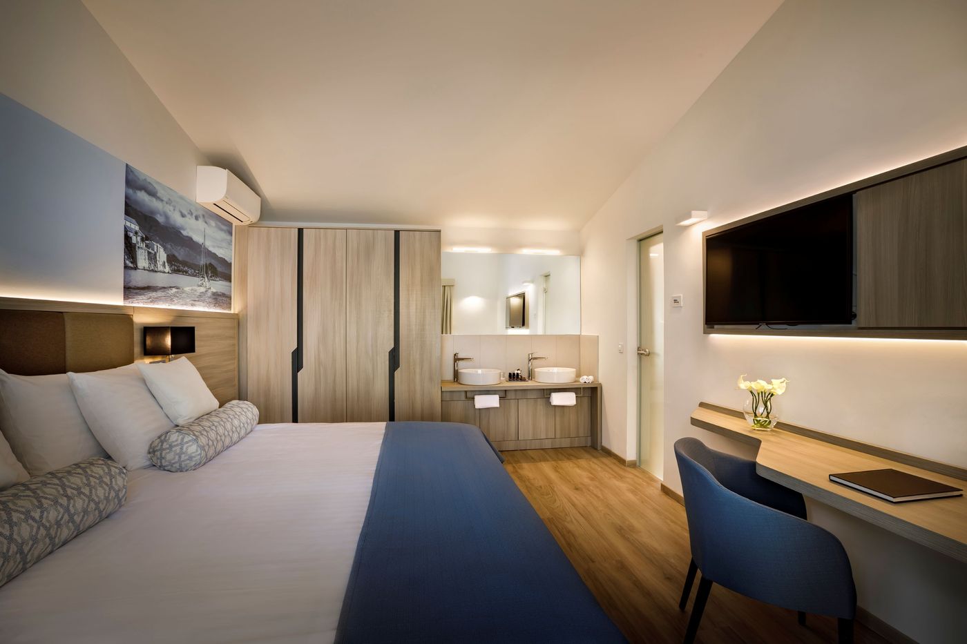 Carolina-Hotel---Residence-Room-21