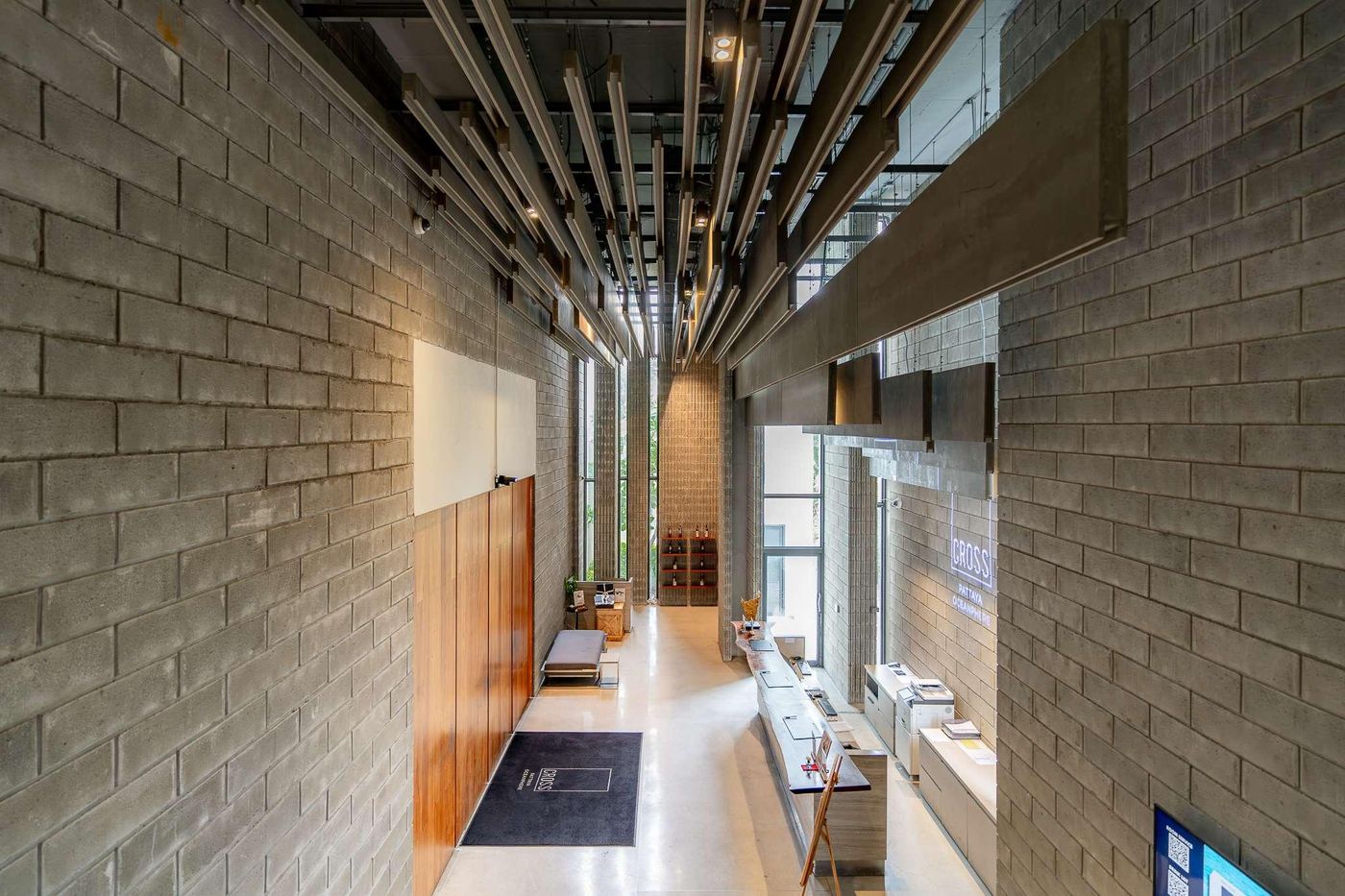 Cross Pattaya Oceanphere-Thailand-Chonburi-Lobby-10