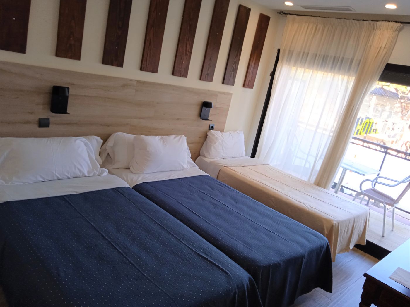 Hotel 153-Spain-CASTELLDEFELS-Room-10