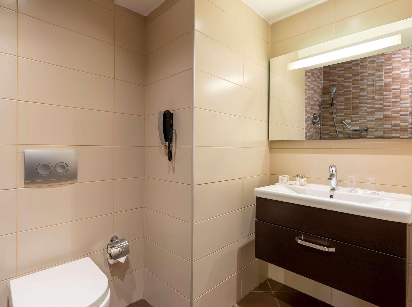 Lares-Park-Hotel-Room-37