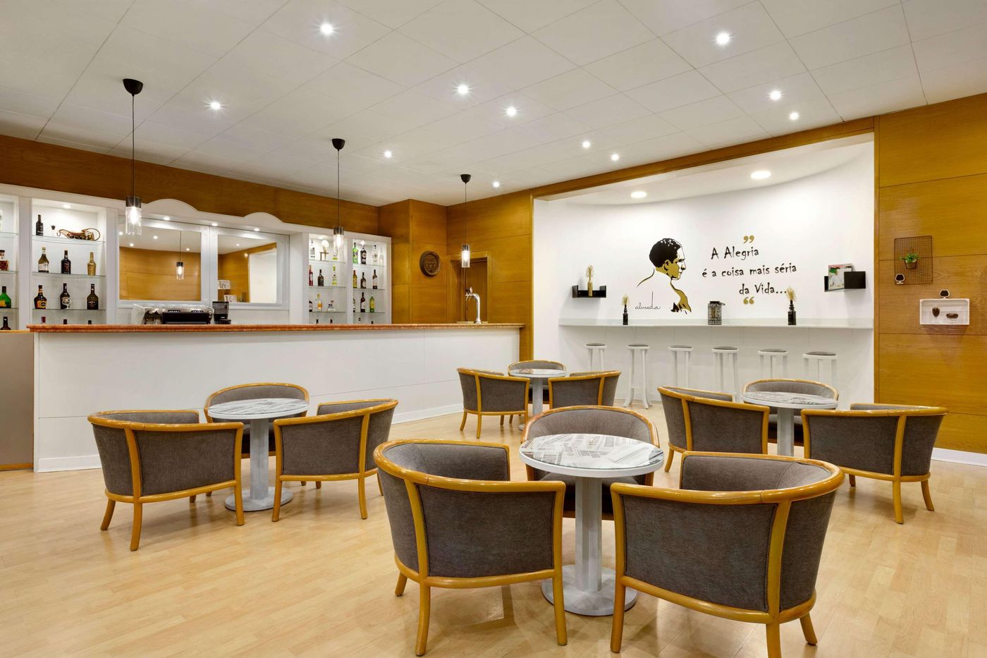 TRYP-Montijo-Parque-Hotel-Bar-6