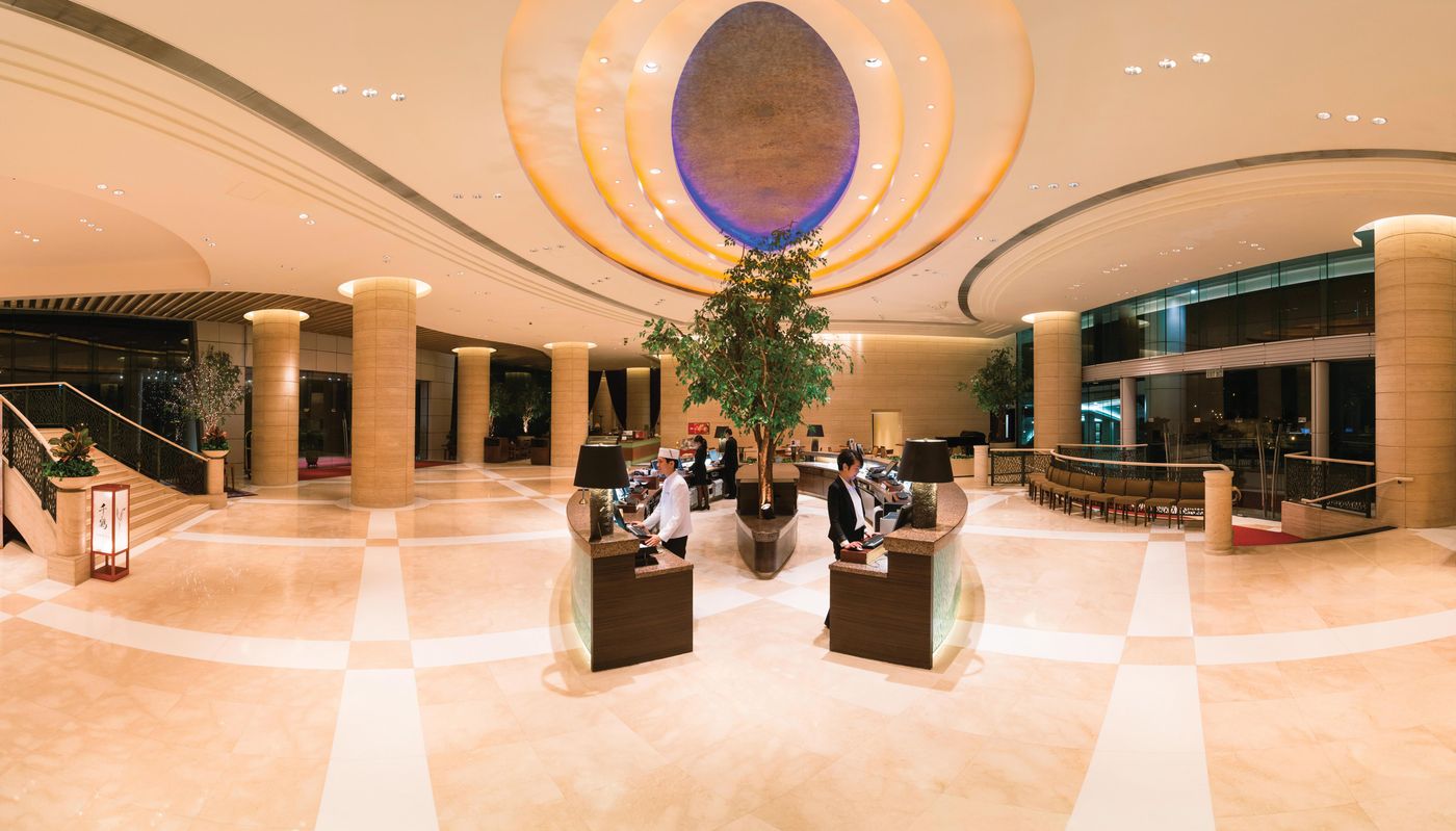 Harbour-Plaza-Metropolis-Lobby-4