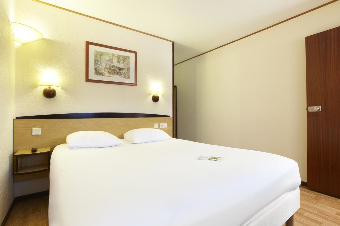 Campanile-Amsterdam-Room-24