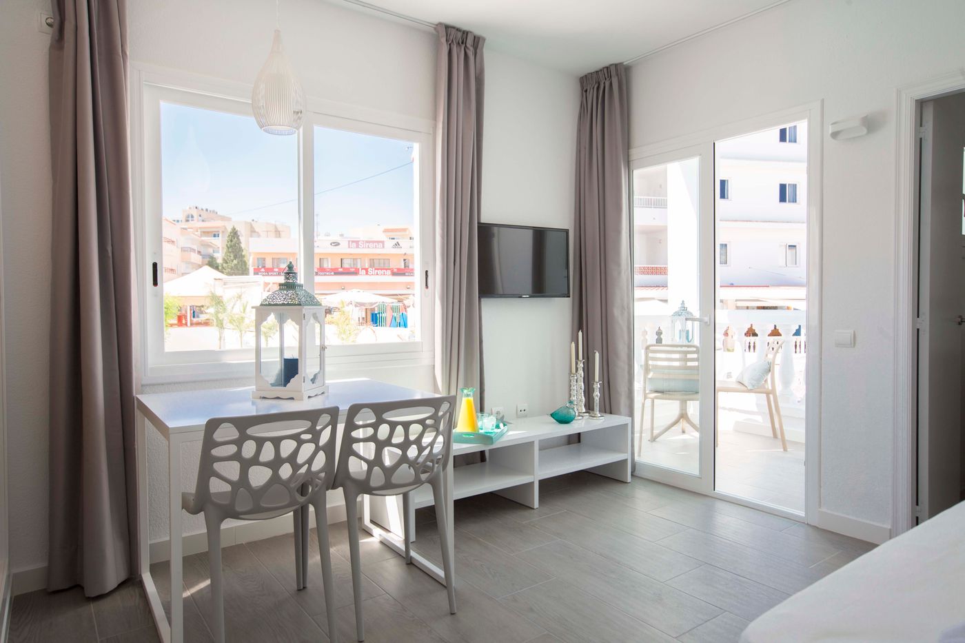 The-Beach-Star-Ibiza-Room-30