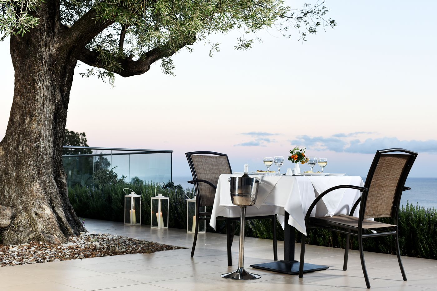 Avalon-Hotel-Terrace-47