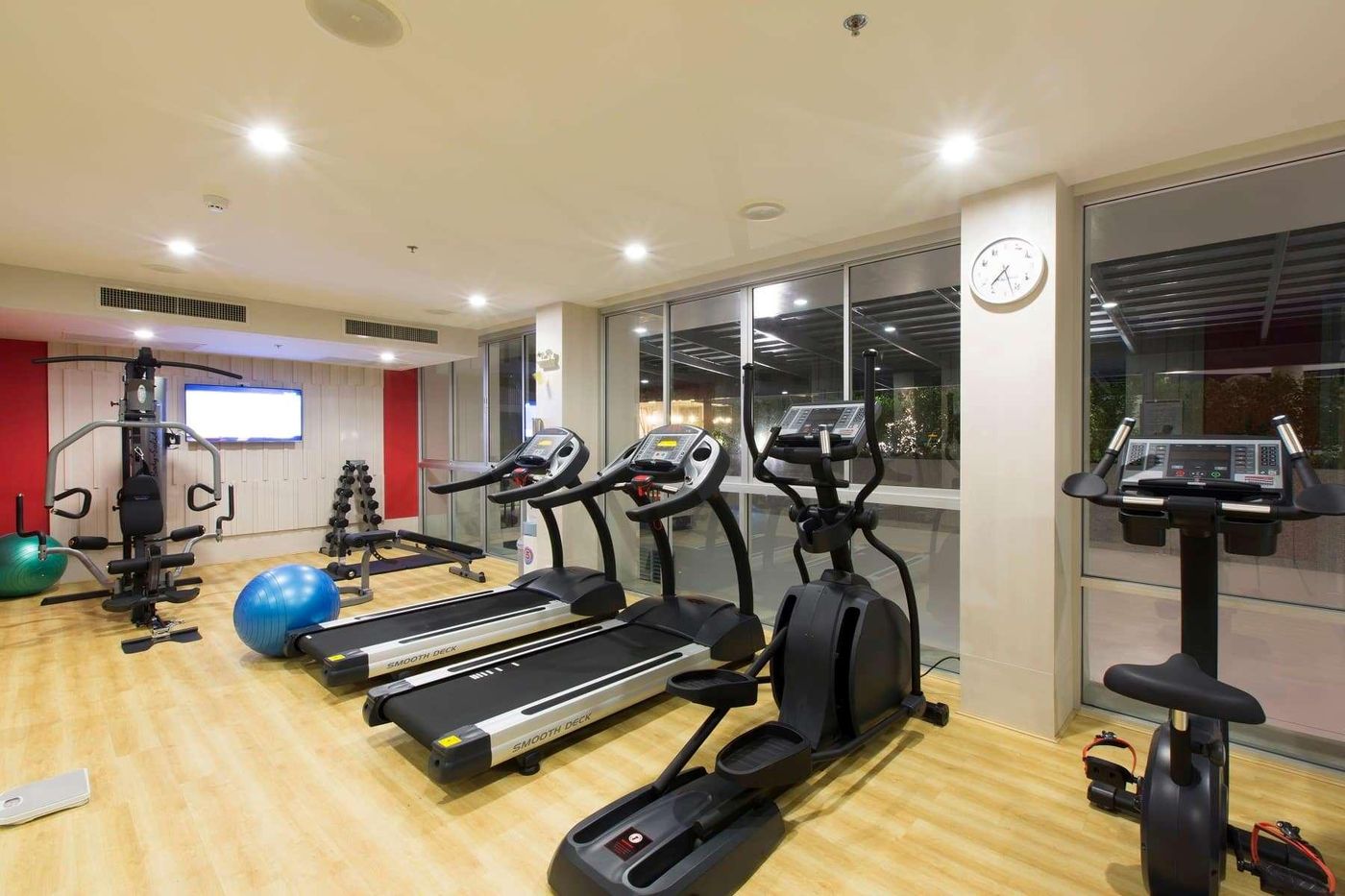 Ramada-By-Wyndham-Phuket-Deevana-Sports-and-Entertainment-77