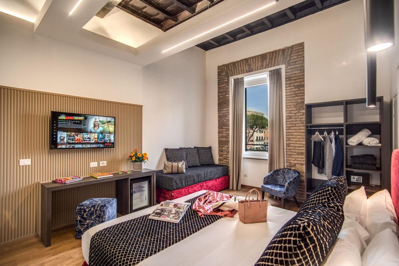 Little-Queen-Suite-Room-21