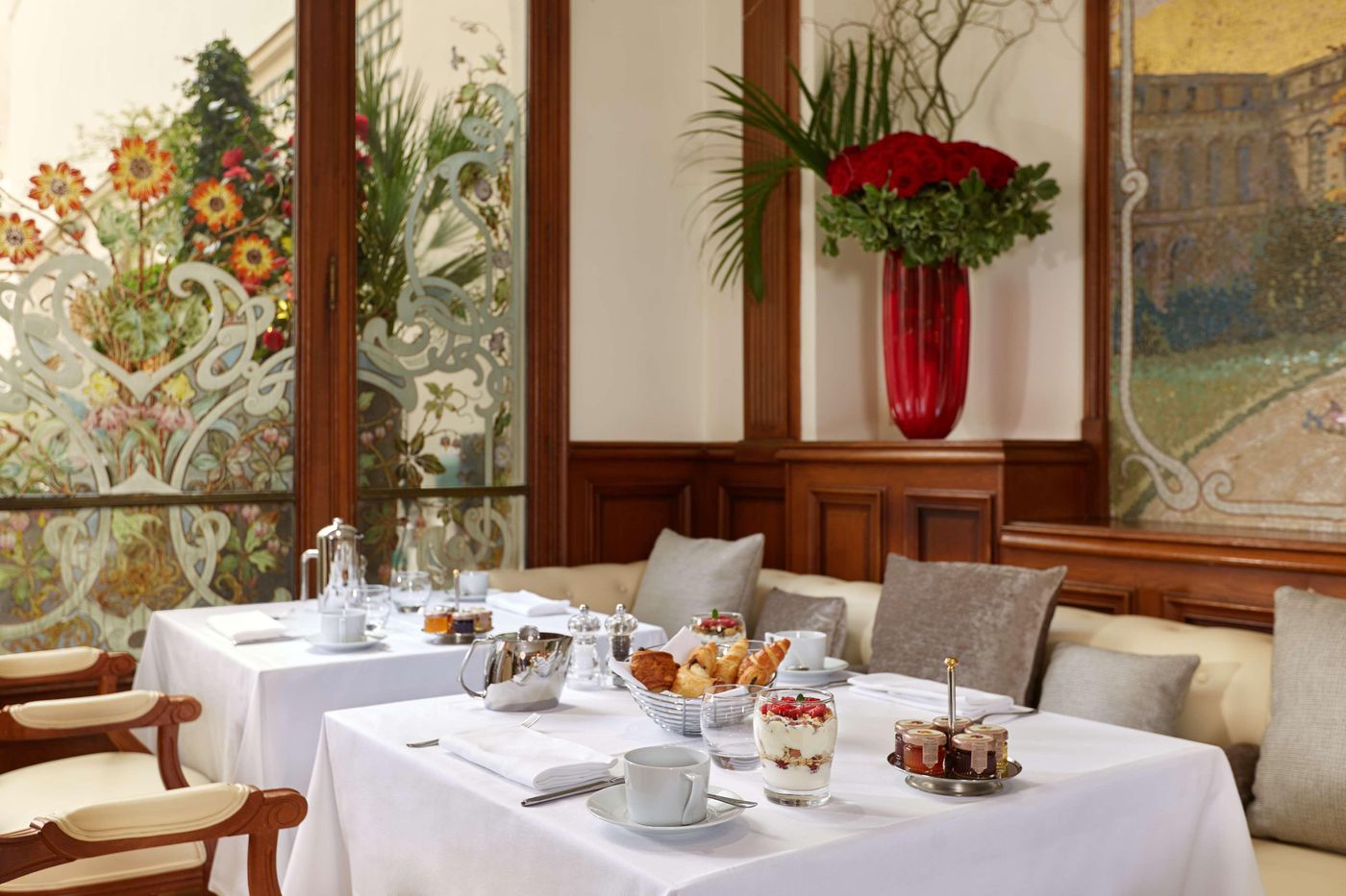 Regina-Hotel-Restaurant-19