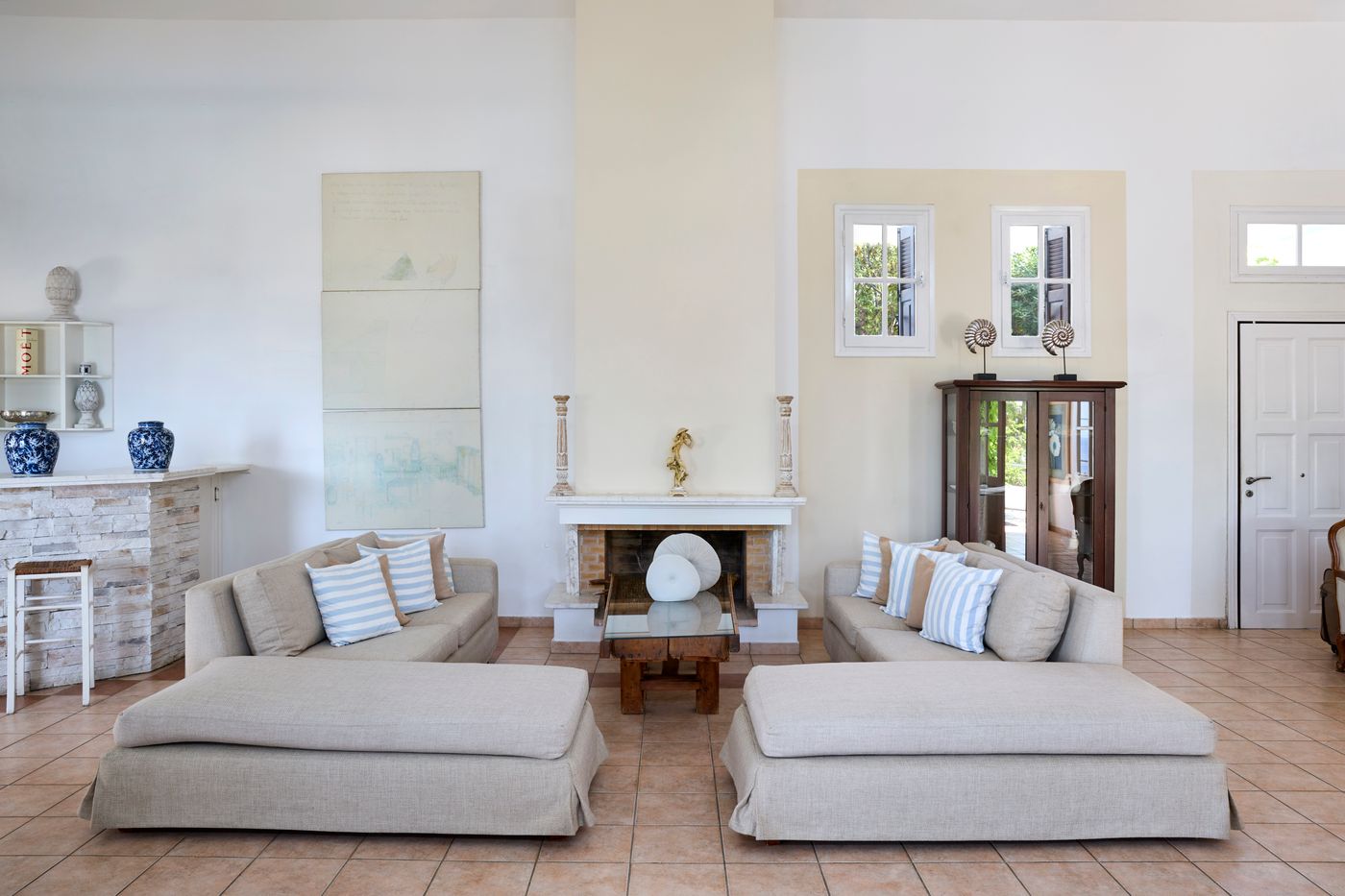 Aegean-Suites---Adult-Only-Lobby-16