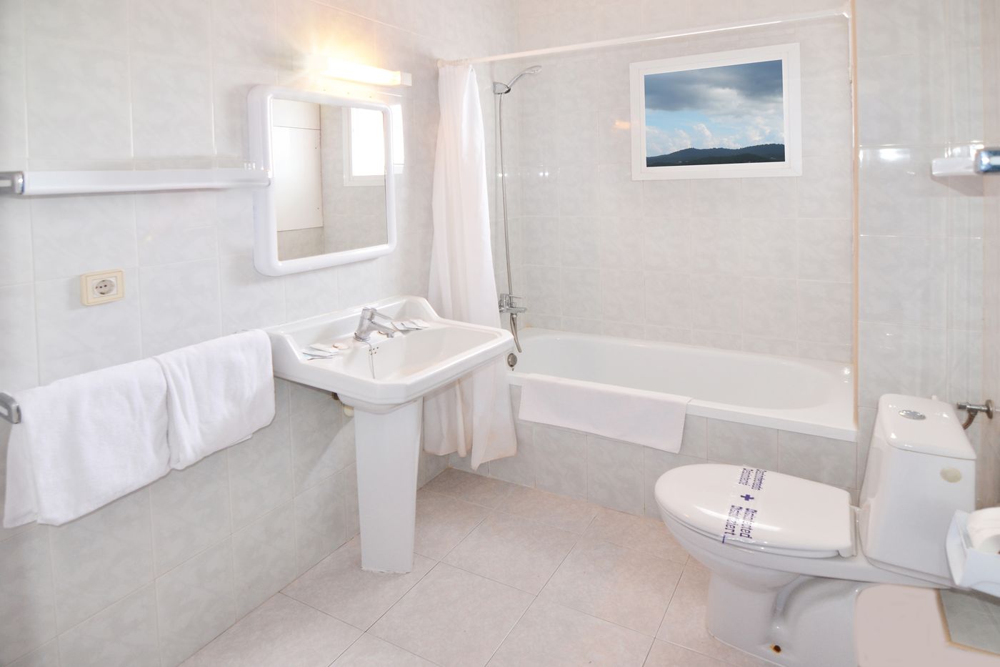 Del Mar Apartments - Adults Only