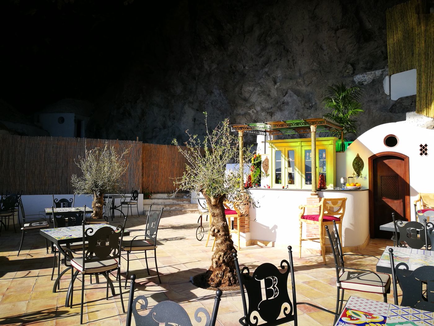 Badia-Santa-Maria-De-Olearia-Terrace-3