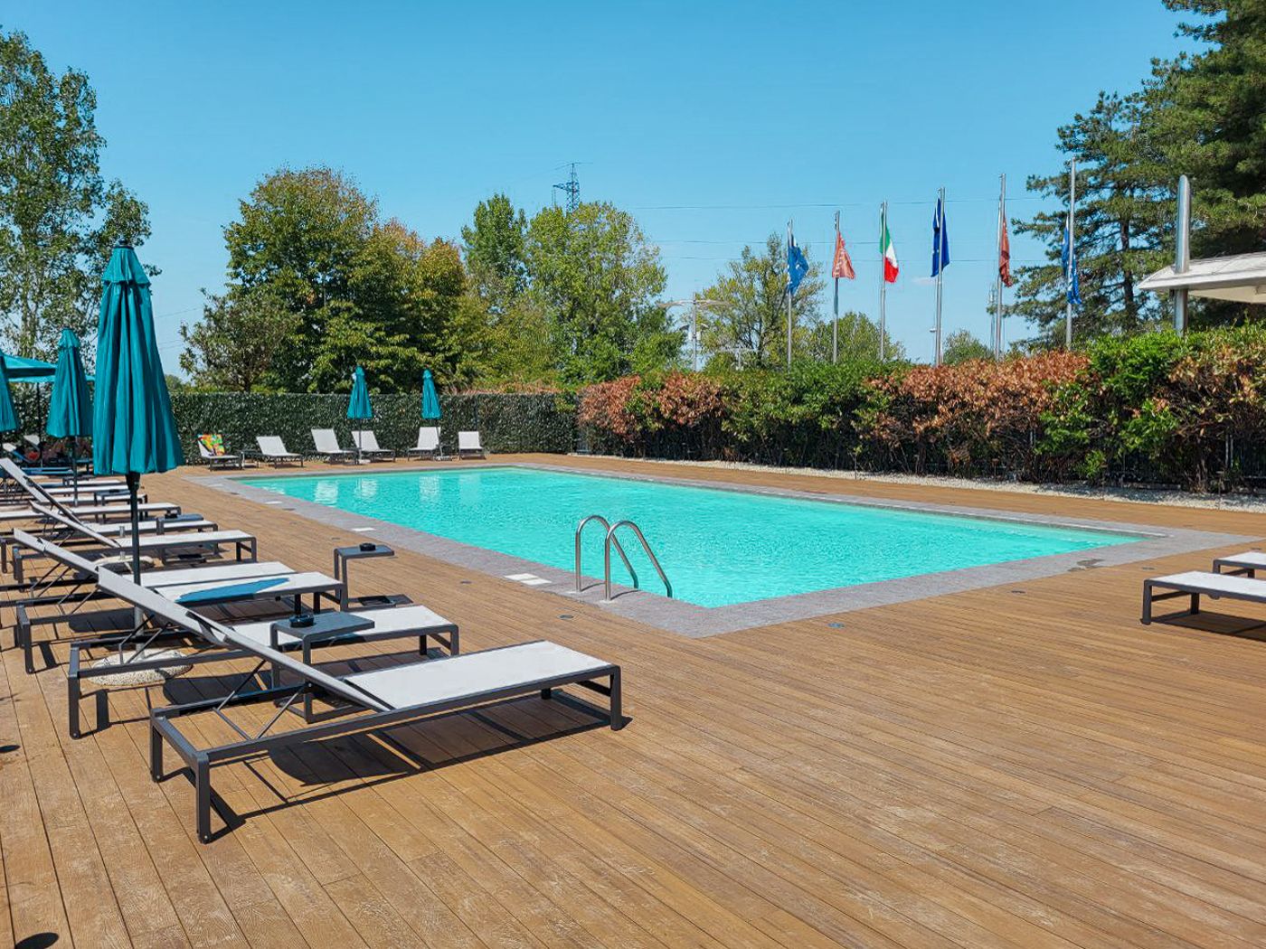 Belstay-Milano-Assago-Pool-21