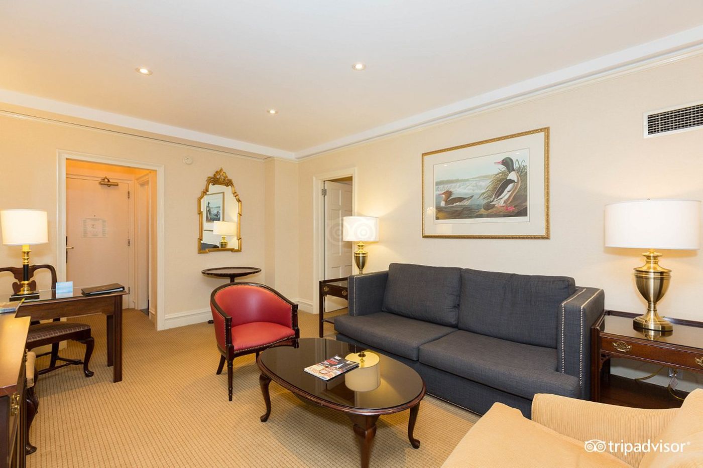 Fitzpatrick-Manhattan-Hotel-Room-2