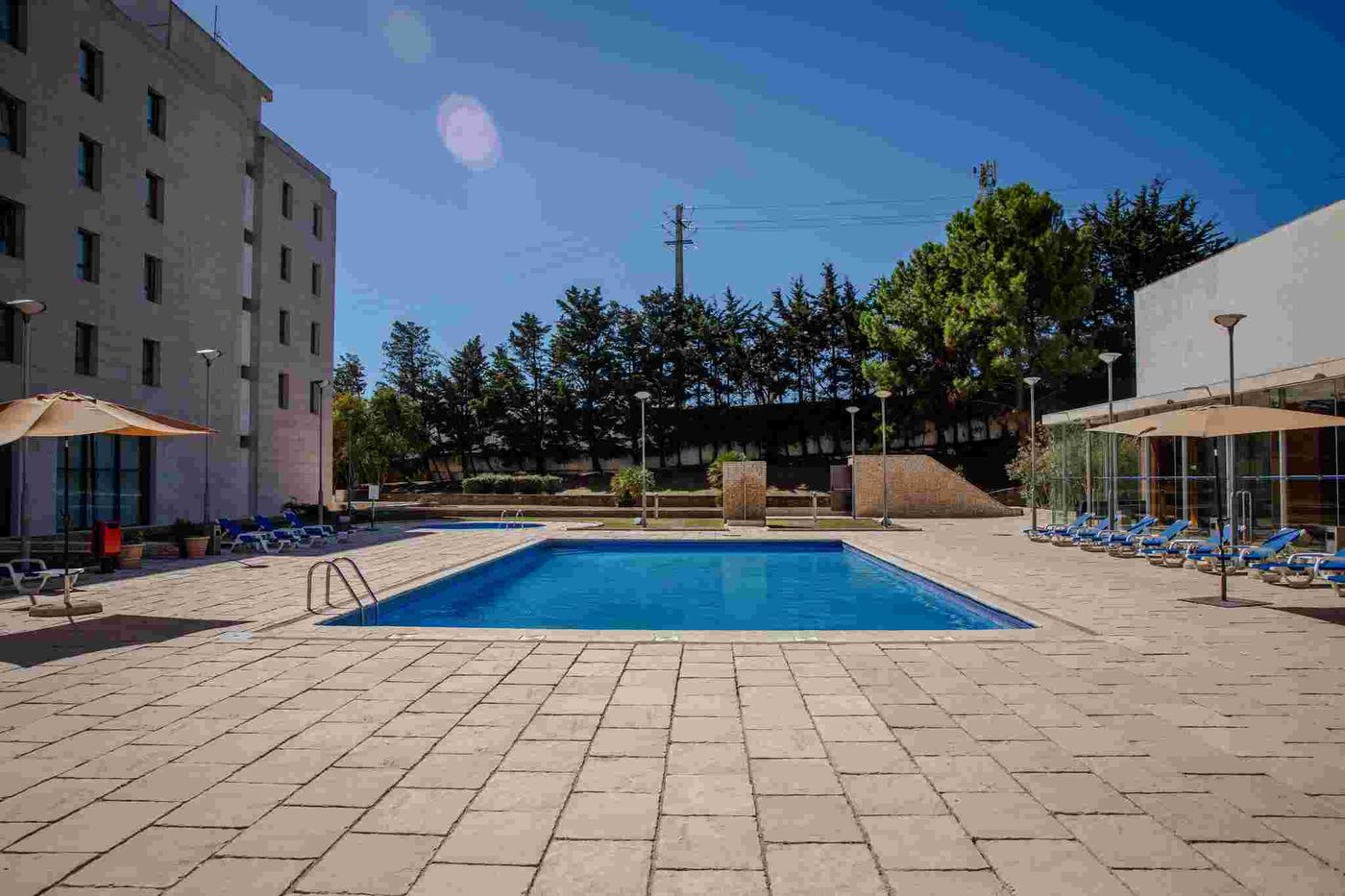VIP-Executive-Santa-Iria-Hotel-Pool-33