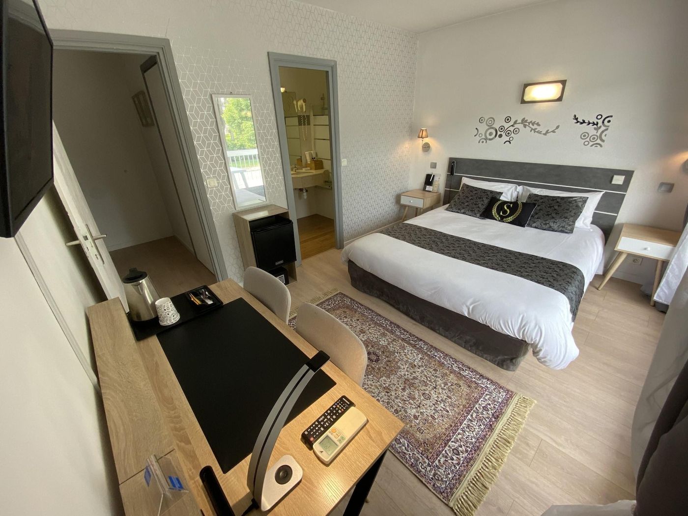 Savoie Hotel-France-SAINT-JULIEN-EN-GENEVOIS-Room-7