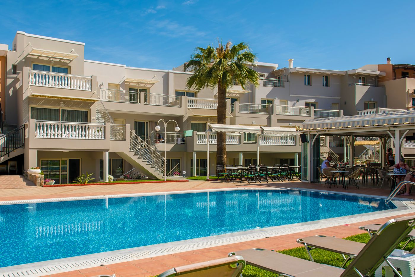 Sarpidon-Apartments-Pool-1