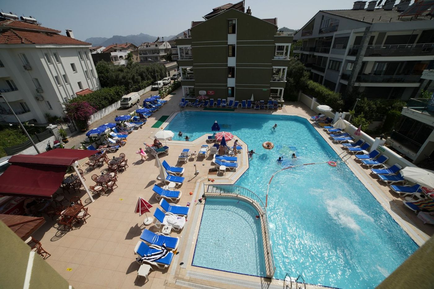 Candan-Apart-Hotel-Pool-2