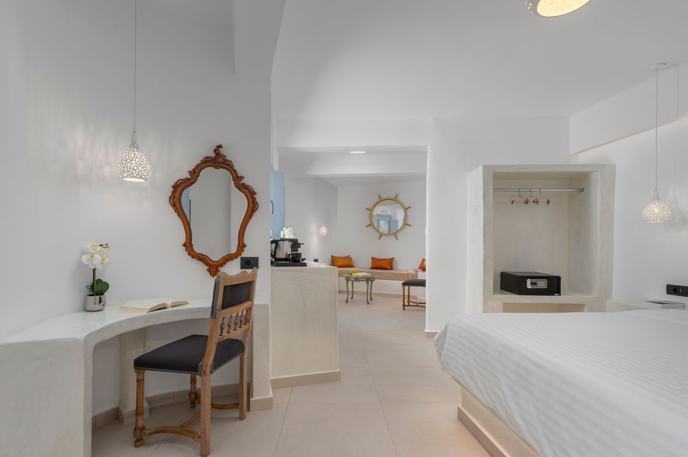 Sole-D-Oro-Luxury-Suites-Room-58