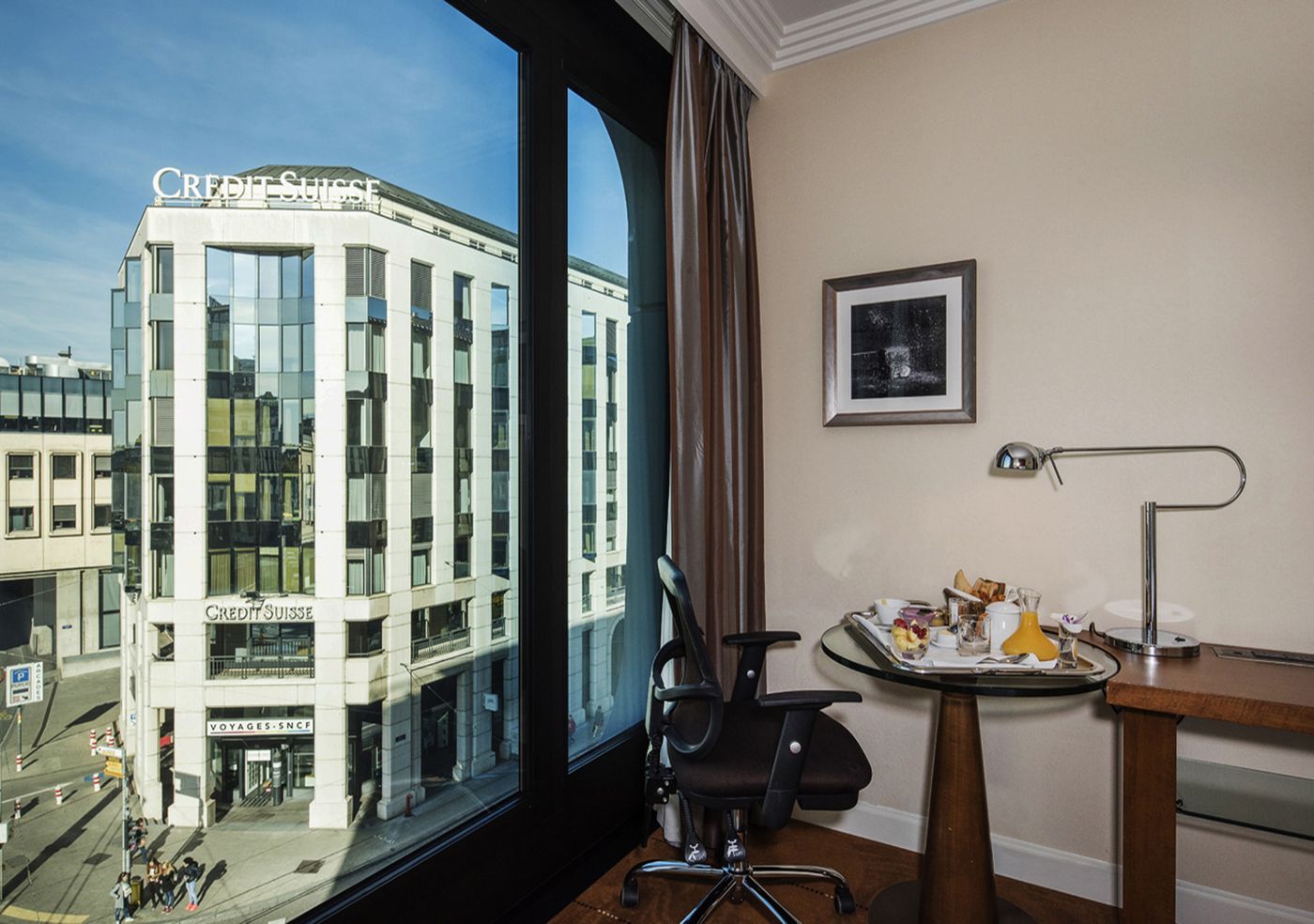 Warwick-Geneva-Room-23