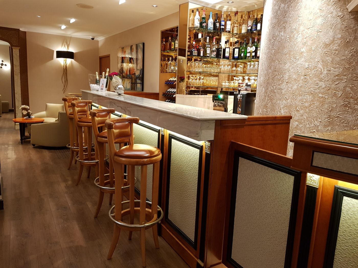 Hotel-Champerret-Elysees-Bar-4