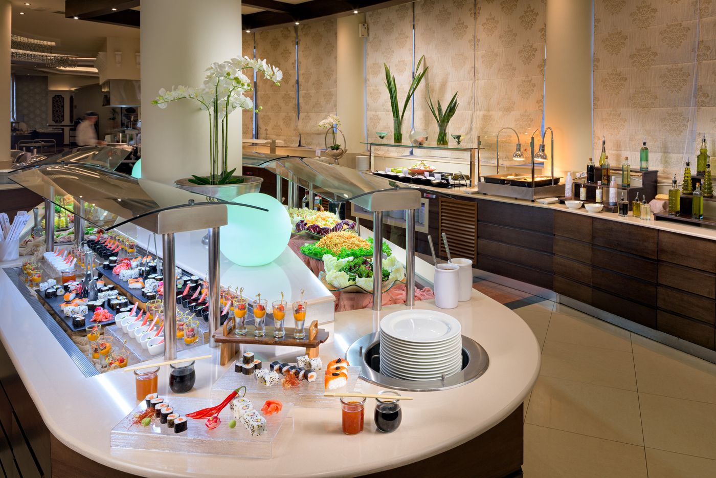 La-Marquise-Luxury-Resort-Complex-Restaurant-42