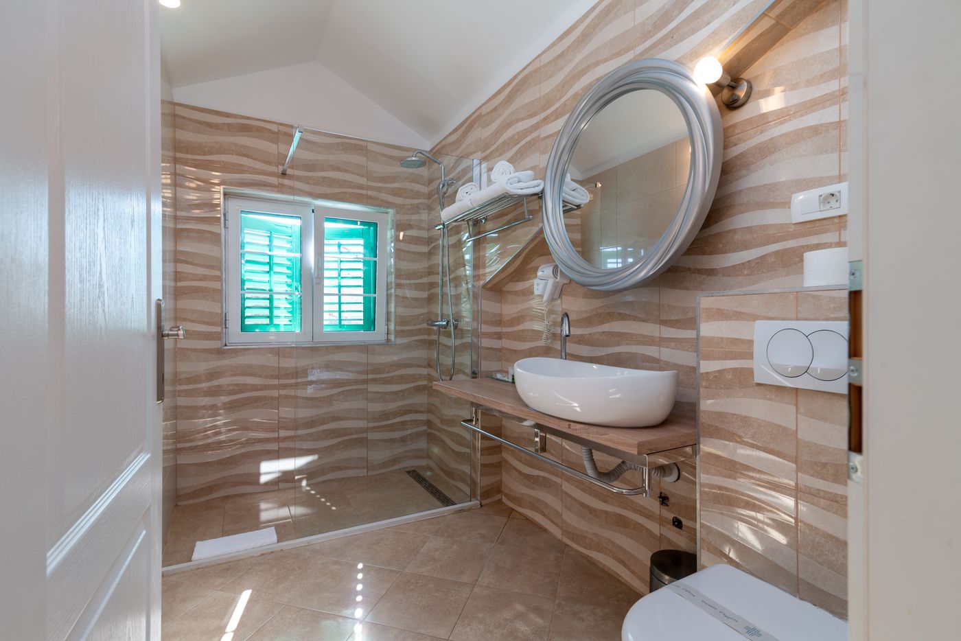 Pasike-Hotel-Room-54