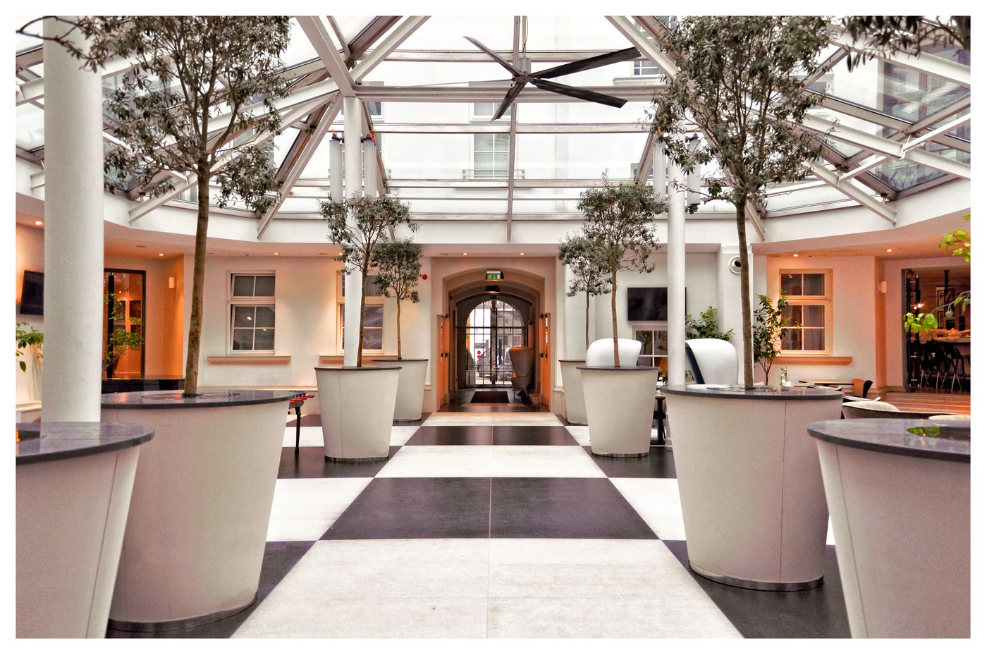 H15-Boutique-General-view-15