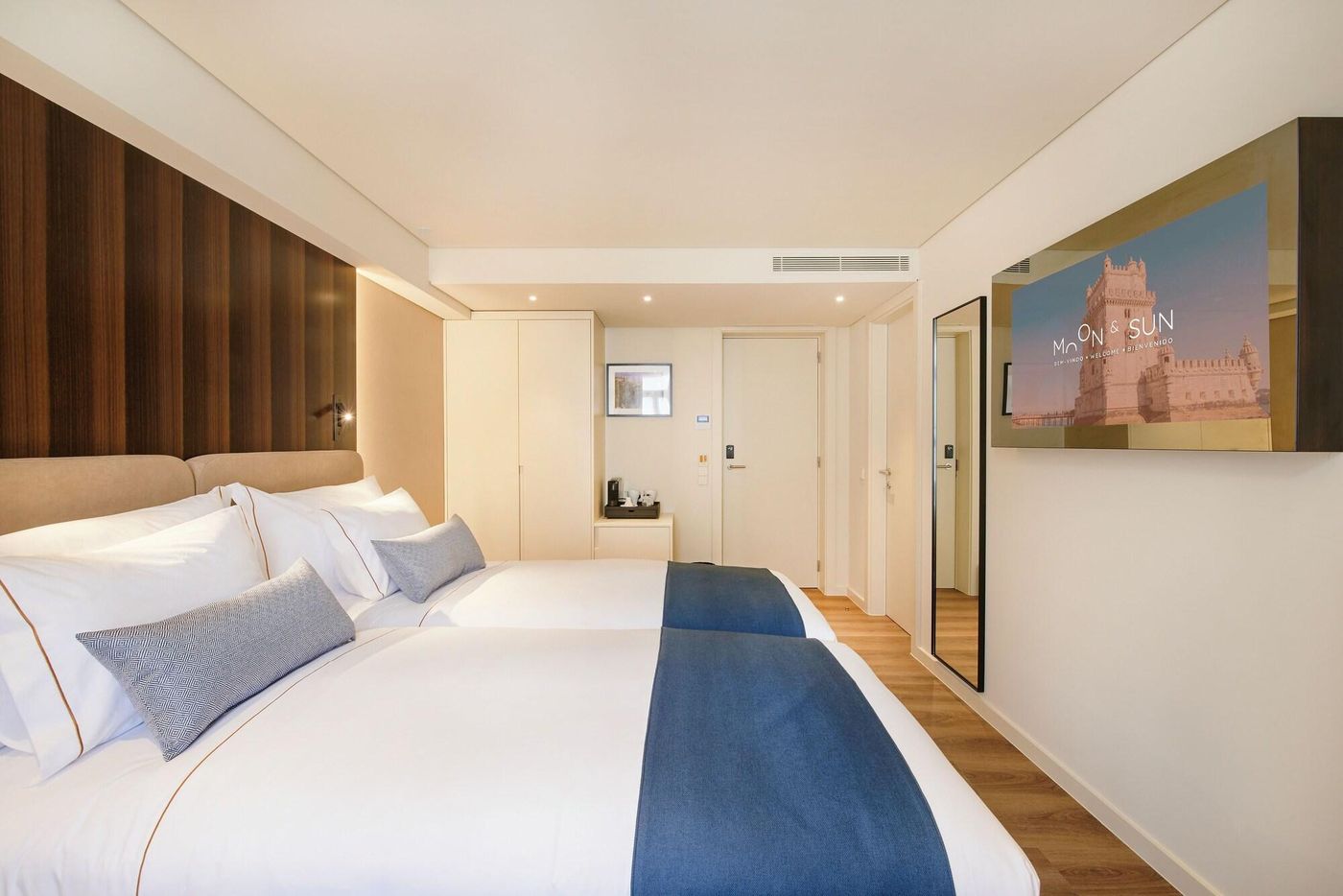 Moon-and-Sun-Lisboa-Room-28