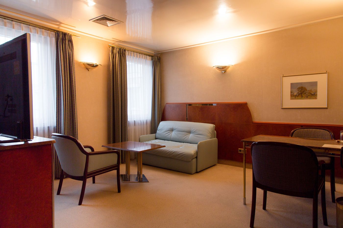 Royal Stuttgart-Germany-STUTTGART-Room-8