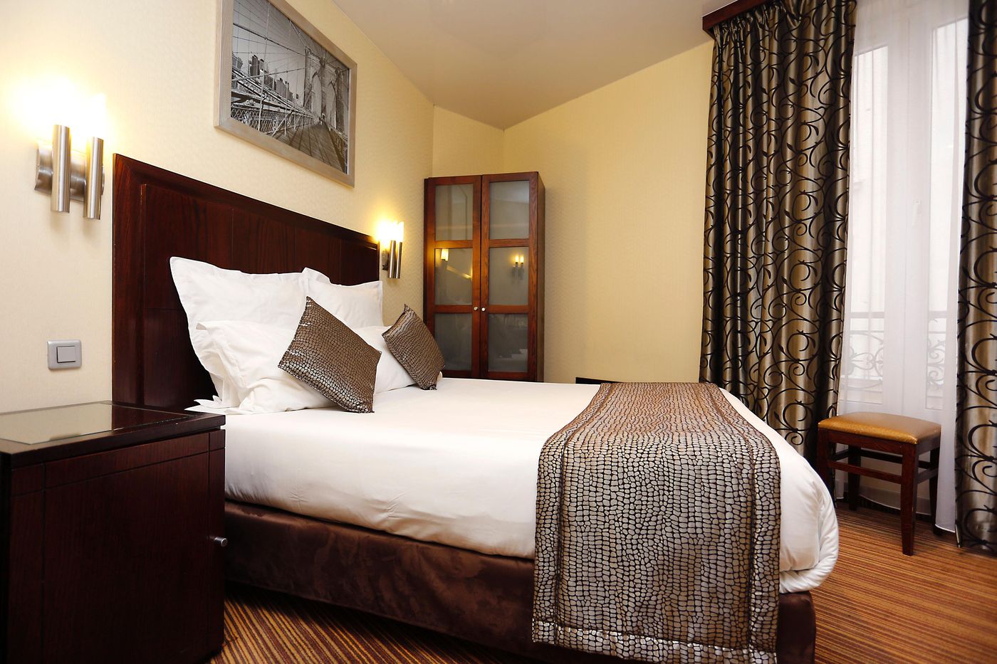 Grand-Hotel-Francais-Room-6