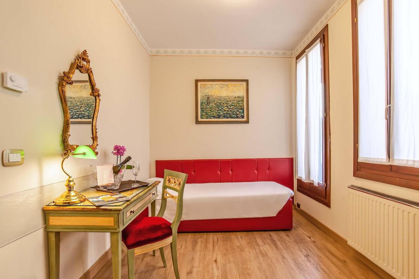 La-Fenice-et-des-Artistes-Room-29