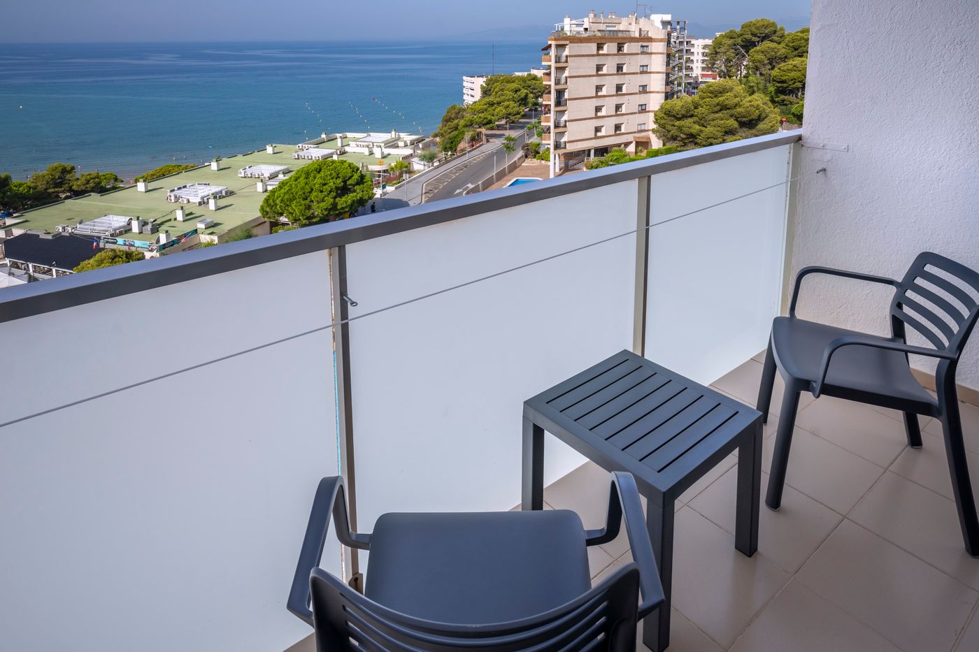4R-Salou-Park-Resort-I-Room-47