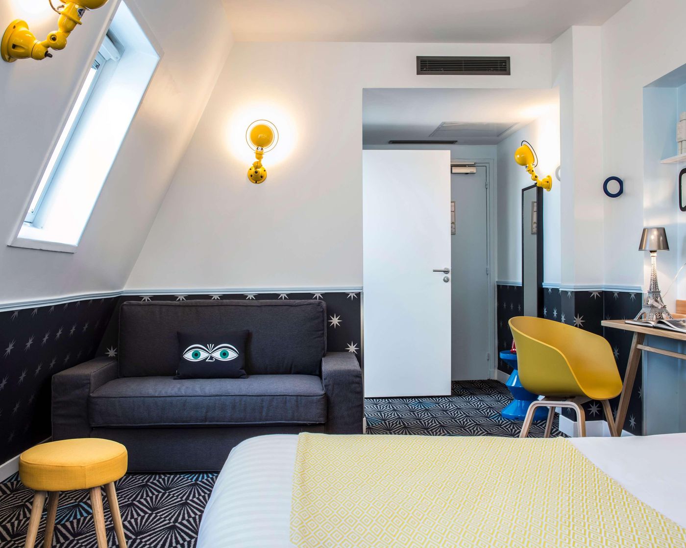 Augustin-Astotel-Room-21