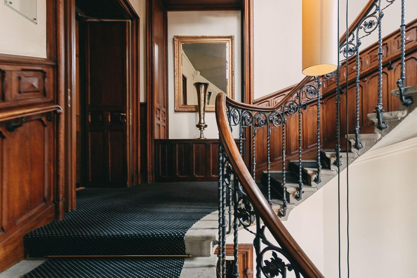 Château d'Ouchy-Switzerland-LAUSANNE-Lobby-10