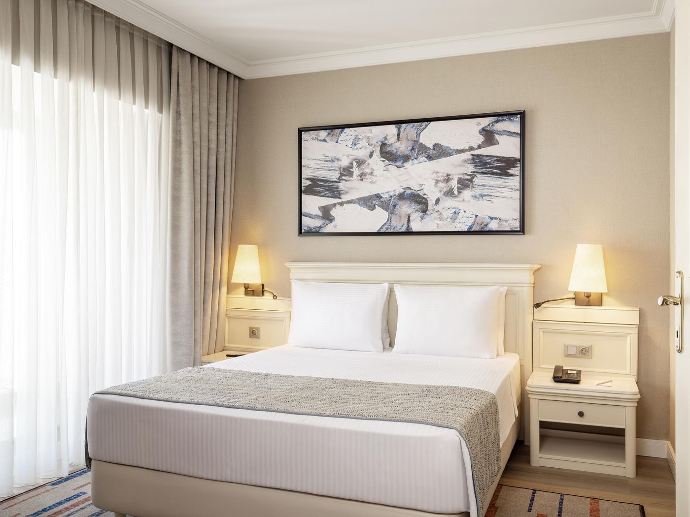 Elite-World-Comfy-Istanbul-Taksim-Hotel-Room-19