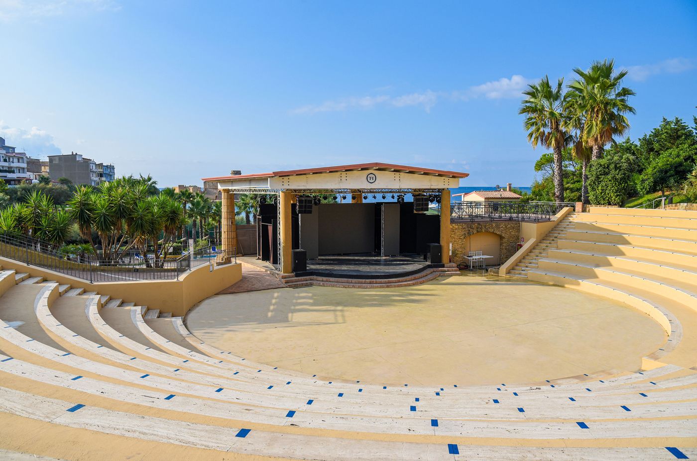 TH Le Castella - Baia degli Dei-Italy-LE CASTELLA-General view-2