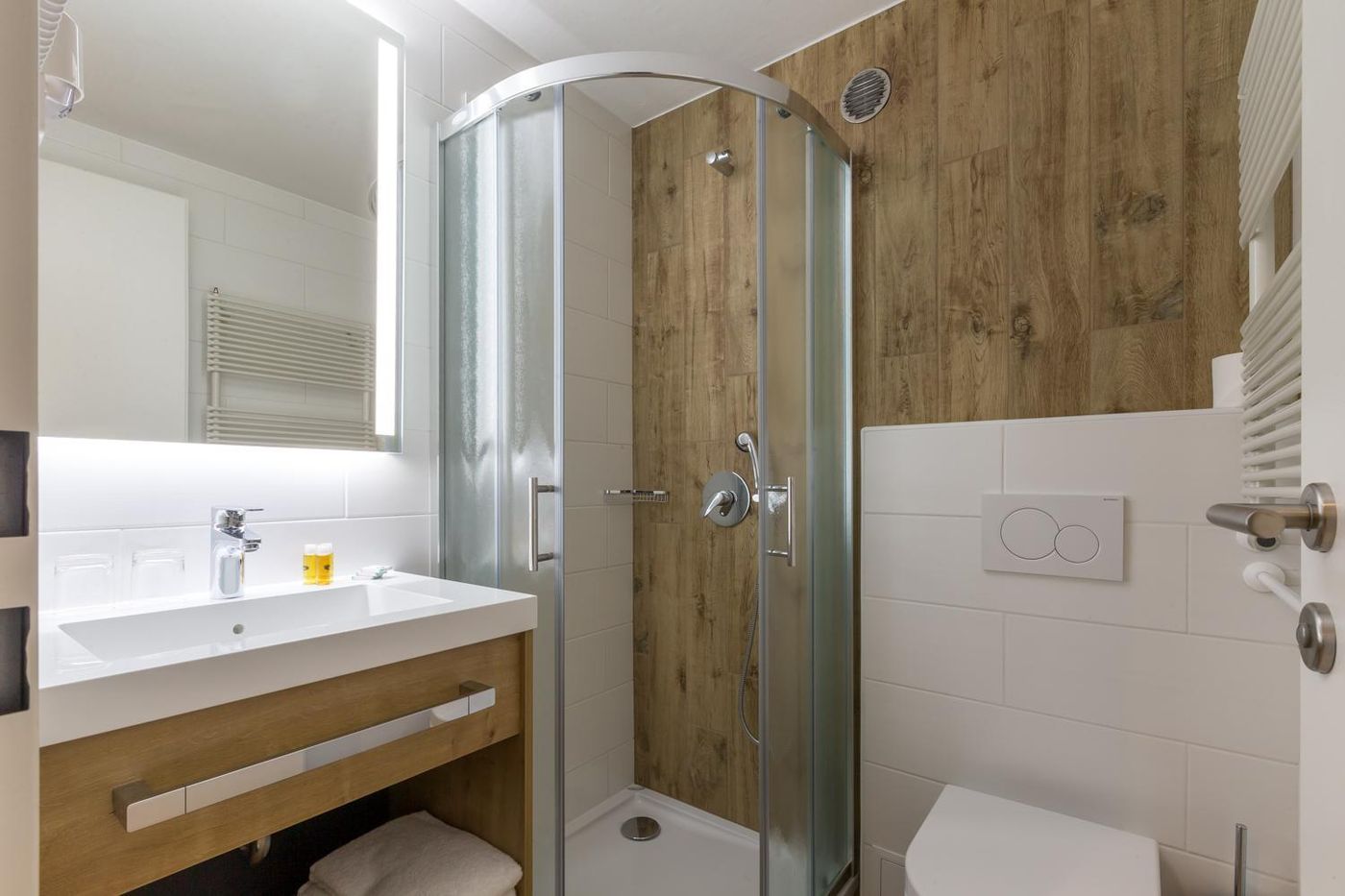 Hotel M-Slovenia-LJUBLJANA-Room-10